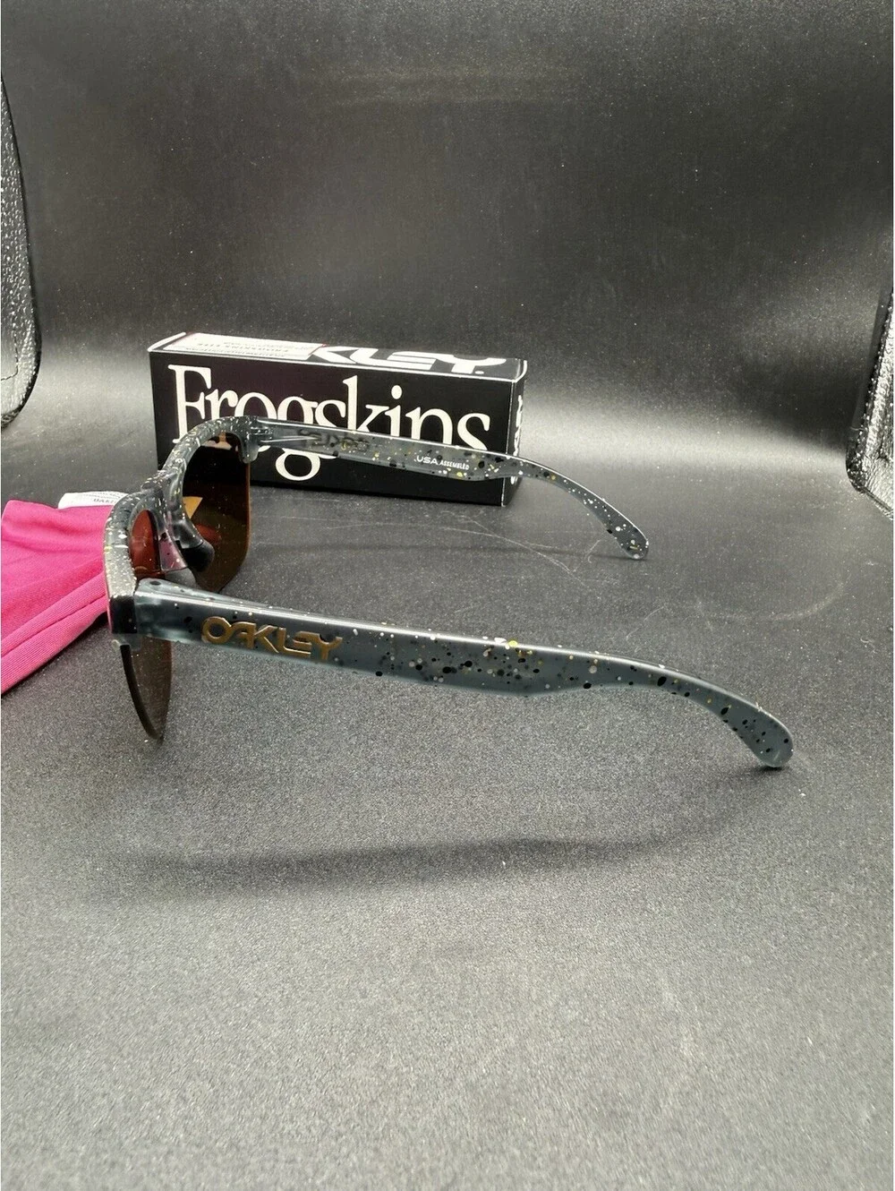 Oakley Frogskin Lite Splatter Crystal Black/24K Iridium Polarized OO9374-3063
